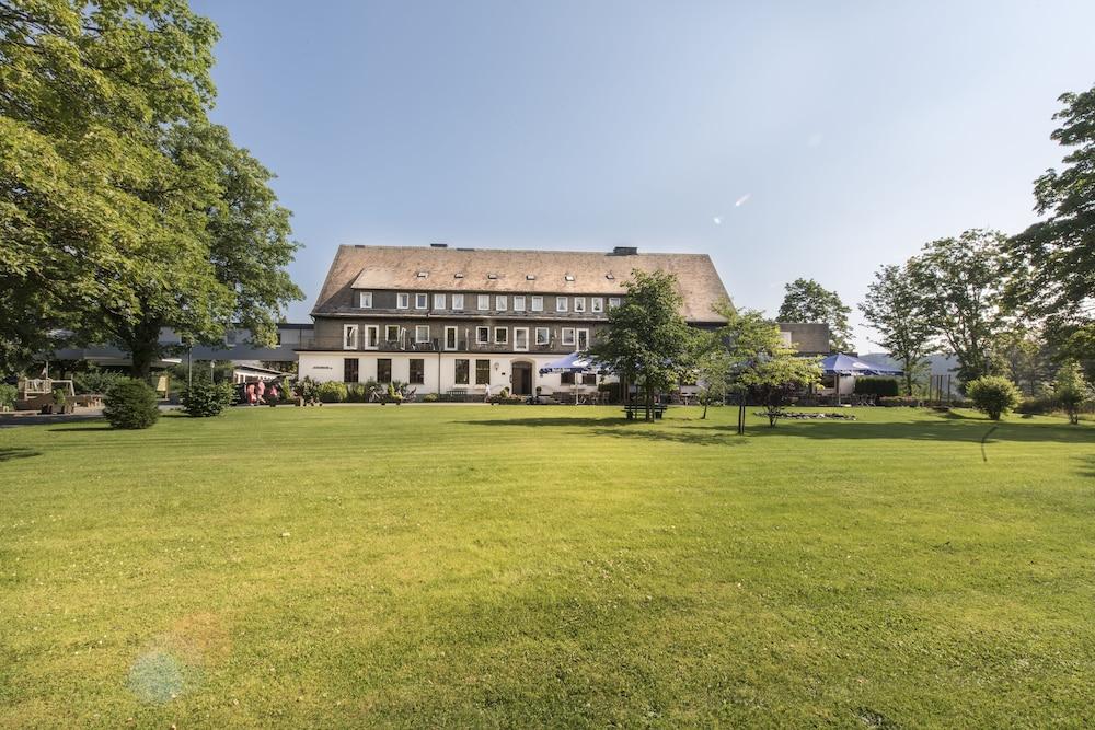 Berghotel Hoher Knochen Winterberg Exteriör bild