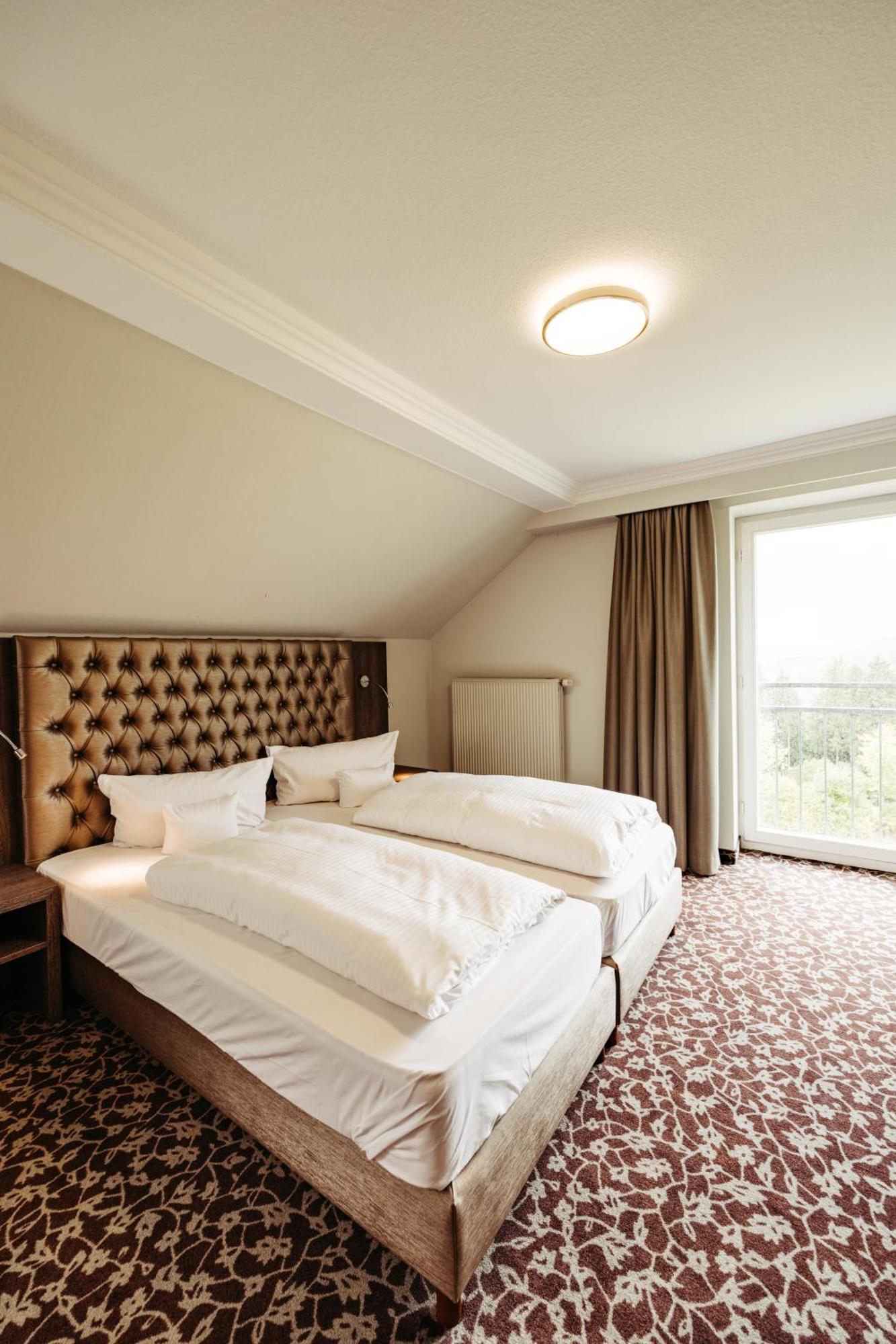 Berghotel Hoher Knochen Winterberg Rum bild