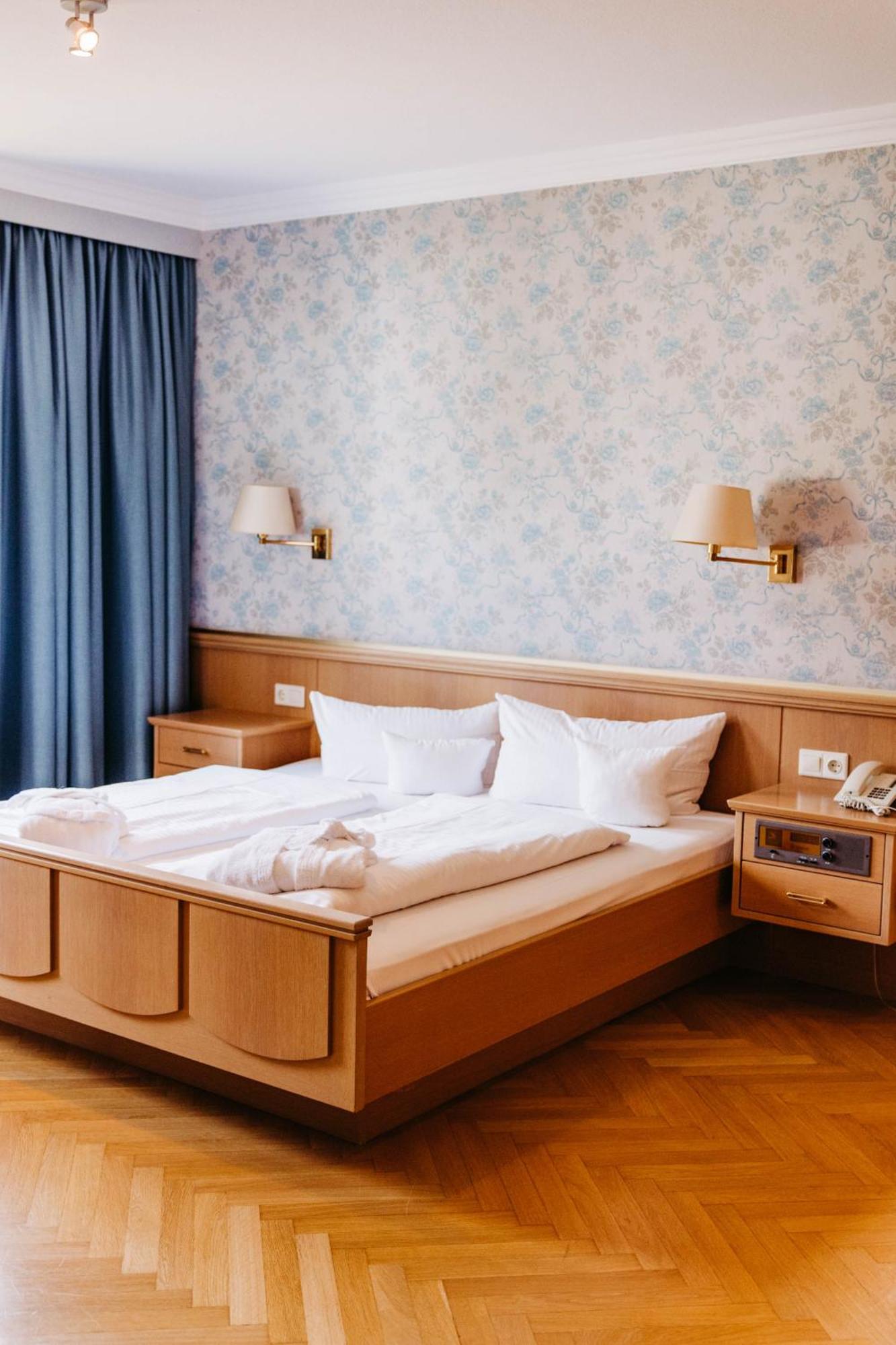 Berghotel Hoher Knochen Winterberg Exteriör bild