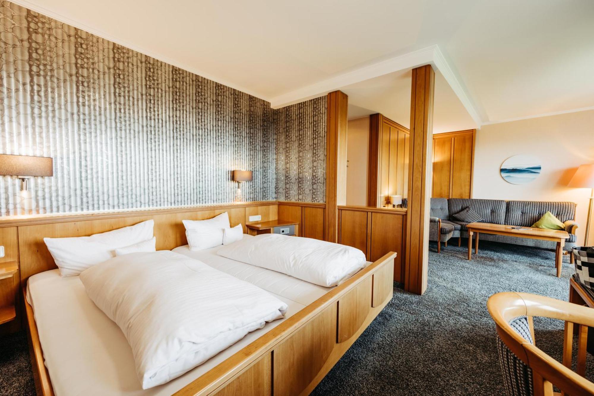 Berghotel Hoher Knochen Winterberg Exteriör bild