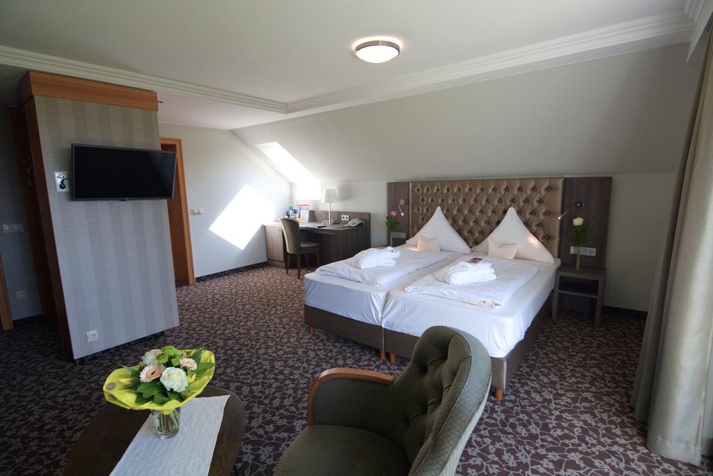 Berghotel Hoher Knochen Winterberg Exteriör bild